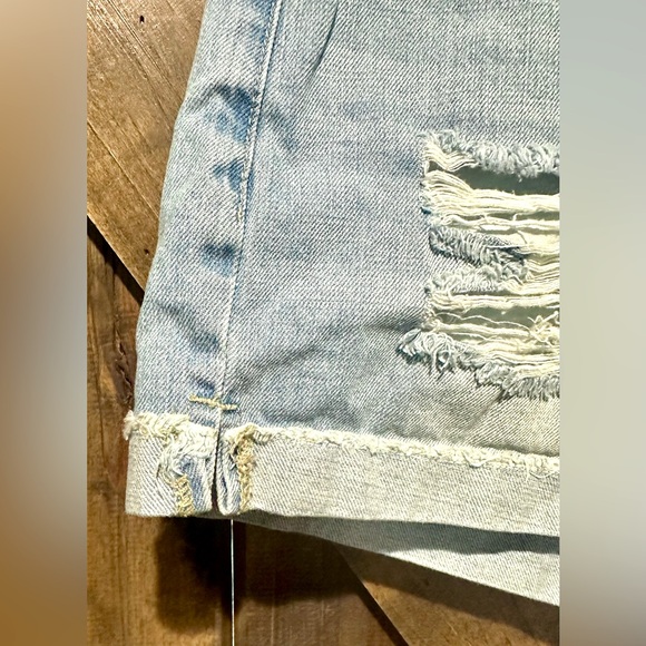 EUC Like New KanCan Light Wash Cuffed Denim Shorts - Picture 8 of 14